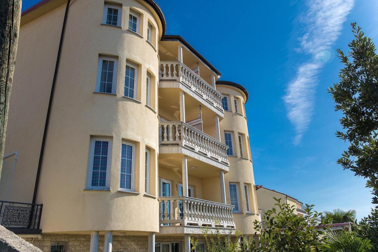 Apartmani Kovac Crikvenica Bagian luar foto